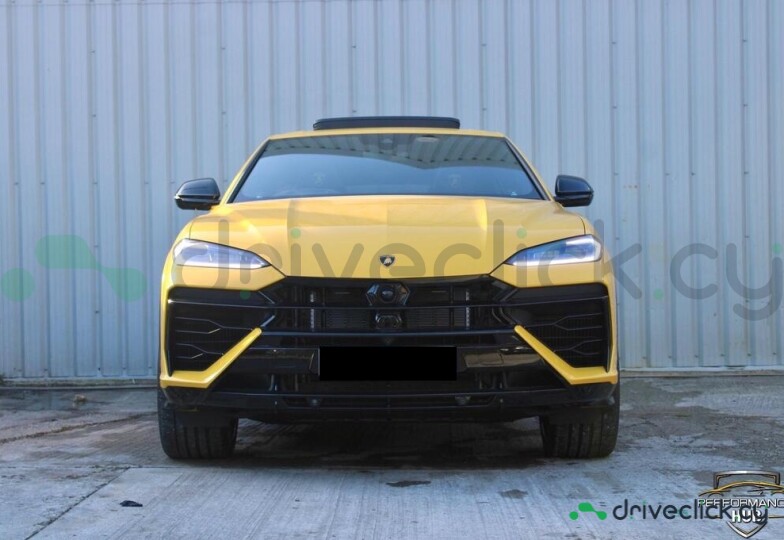 Lamborghini Urus Yellow