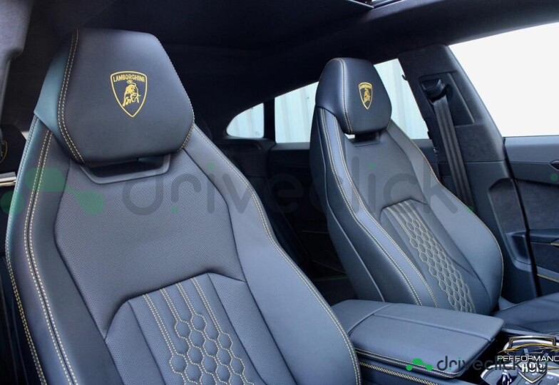 Lamborghini Urus Yellow