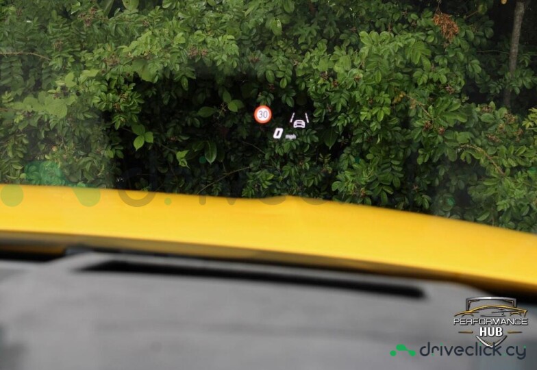 Lamborghini Urus Yellow