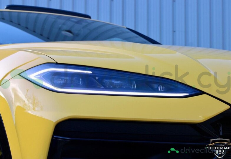Lamborghini Urus Yellow