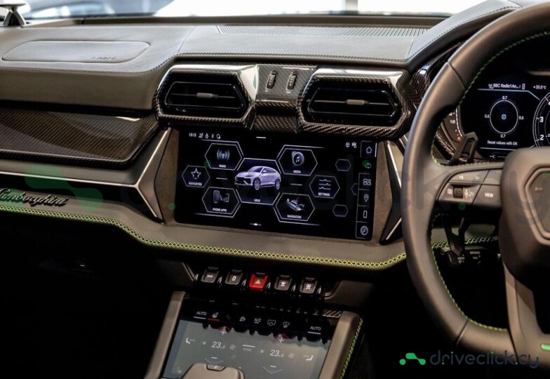 Lamborghini Urus Green