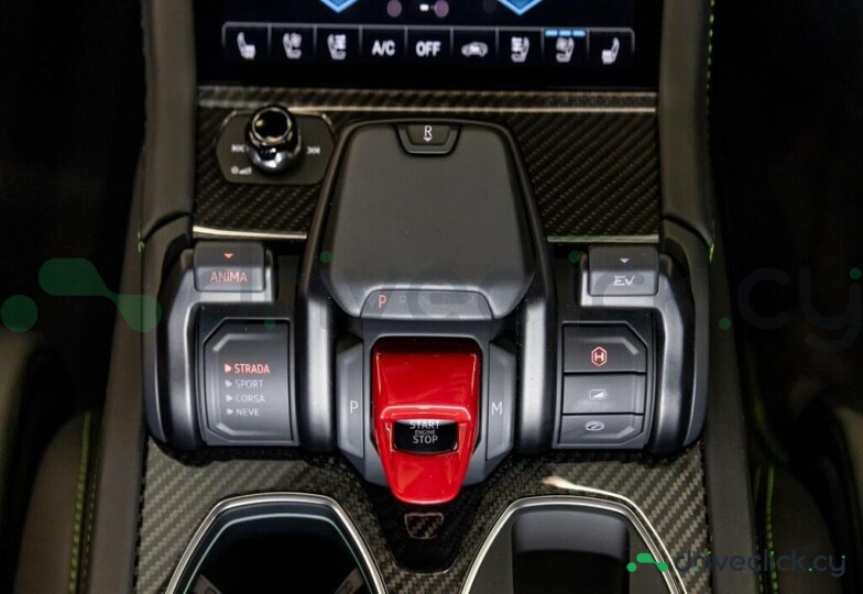 Lamborghini Urus Green