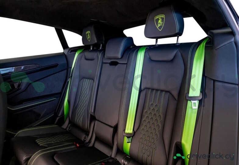 Lamborghini Urus Green