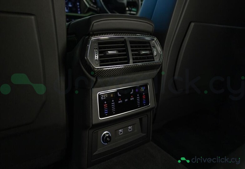 Lamborghini Urus Green