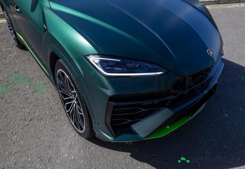Lamborghini Urus Green
