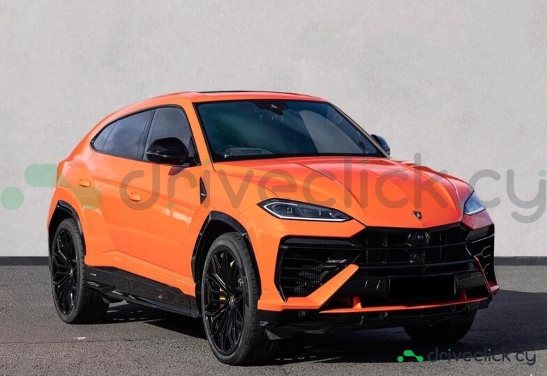 Lamborghini Urus Orange