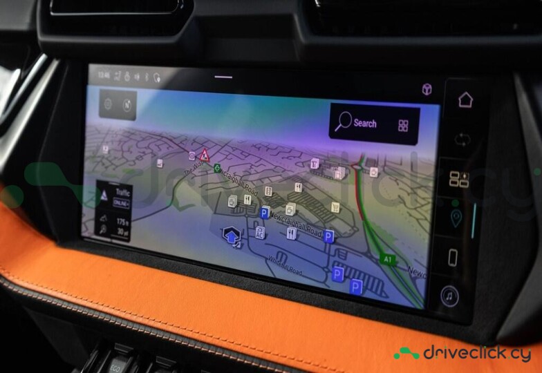 Lamborghini Urus Orange