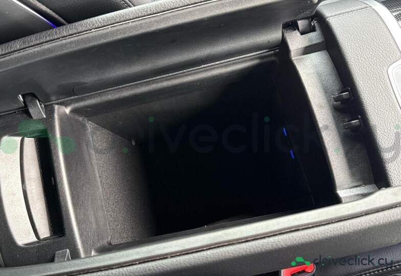 Mercedes EQE SUV White