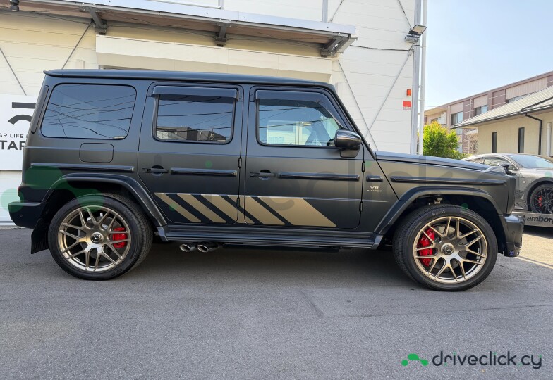 Mercedes G-class Black