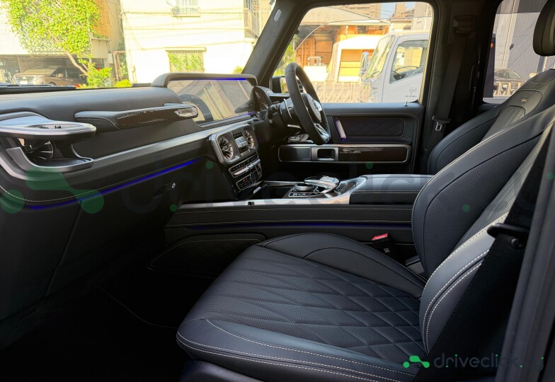 Mercedes G-class Black