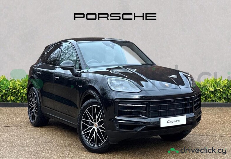 Porsche Cayenne Black