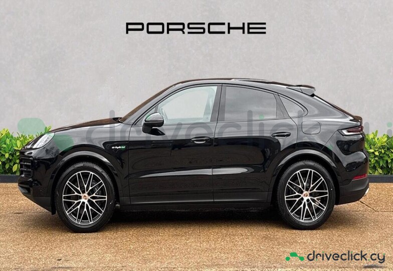 Porsche Cayenne Black