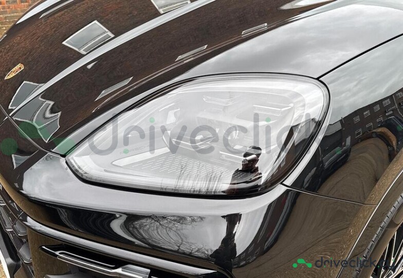 Porsche Cayenne Black