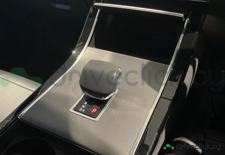 Land Rover Range Rover Velar White