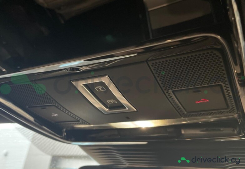 Land Rover Range Rover Velar White