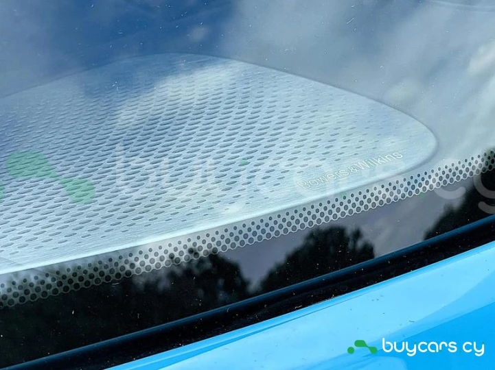 McLaren Artura Синий