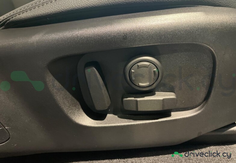 Land Rover Range Rover Velar White