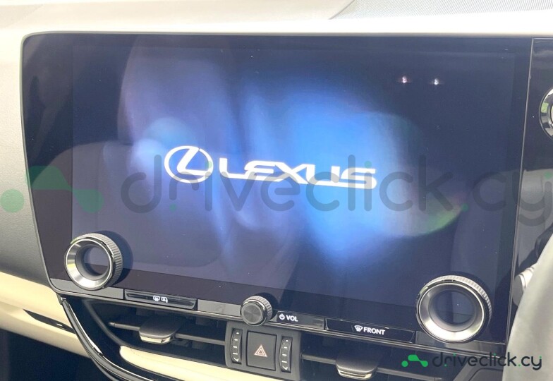 Lexus NX Белый