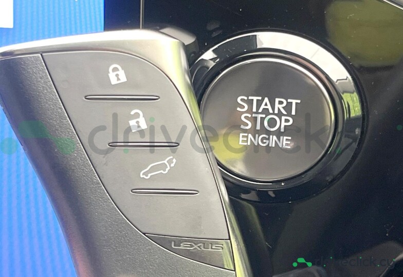 Lexus NX Белый