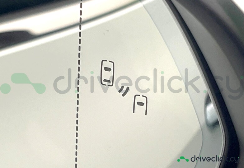Lexus NX Белый