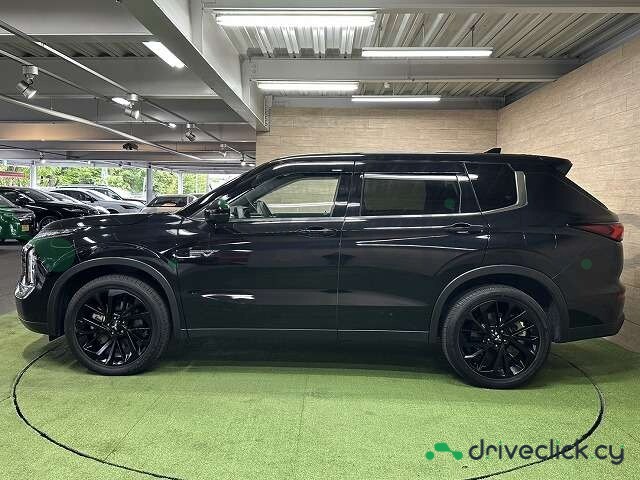 Mitsubishi Outlander Black