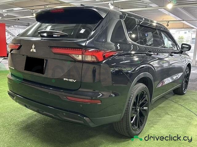 Mitsubishi Outlander Black