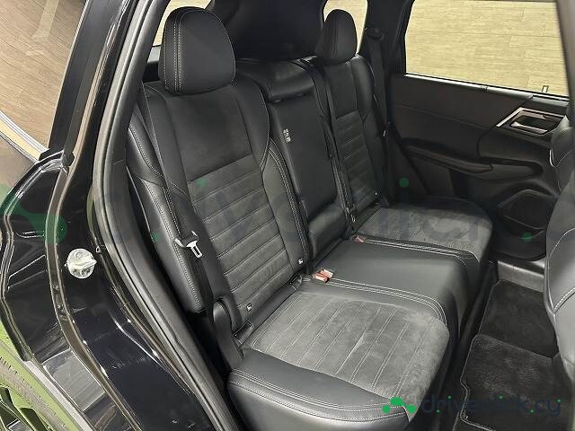 Mitsubishi Outlander Black
