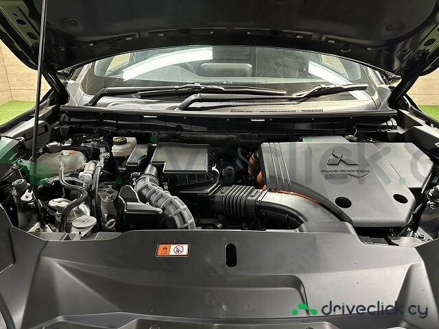 Mitsubishi Outlander Black