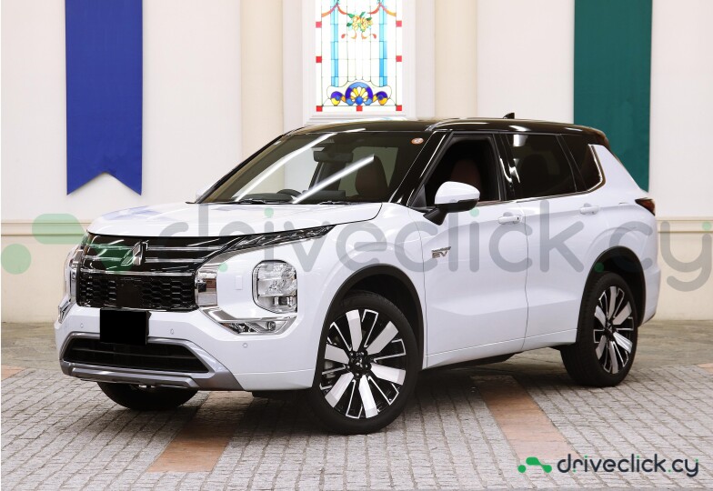 Mitsubishi Outlander White