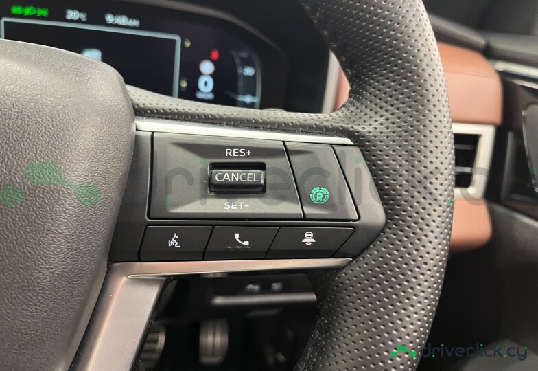 Mitsubishi Outlander White