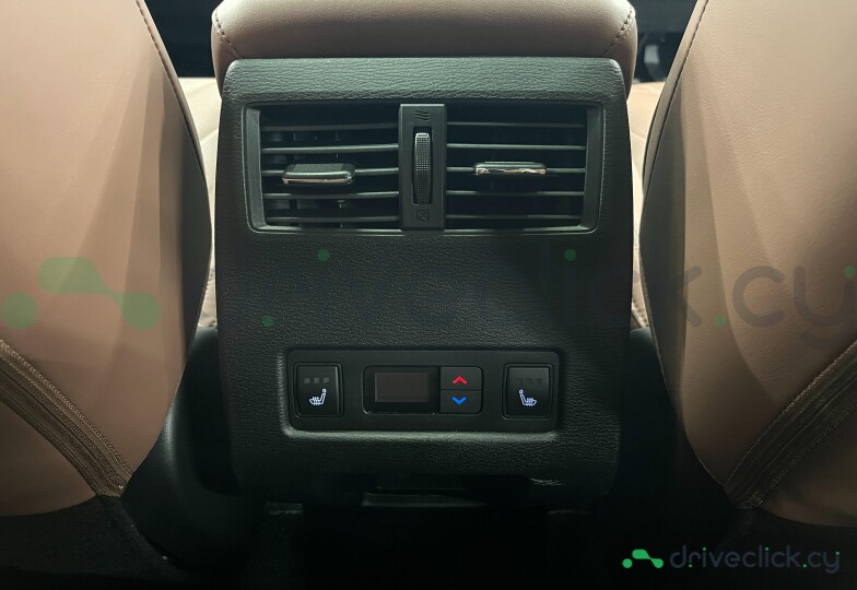 Mitsubishi Outlander White
