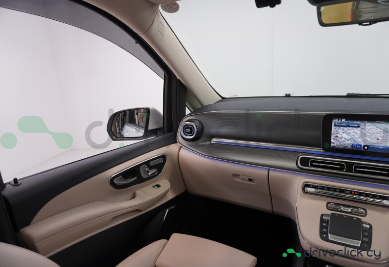 Mercedes V-class Белый