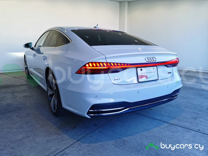 Audi A7 Белый