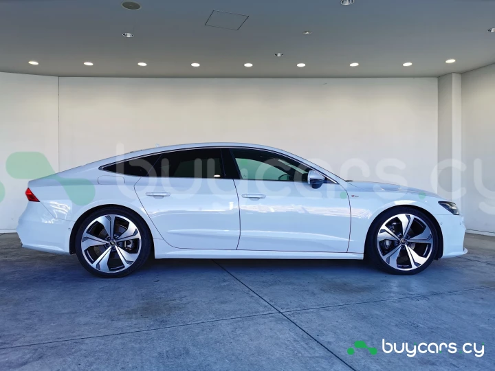 Audi A7 Белый