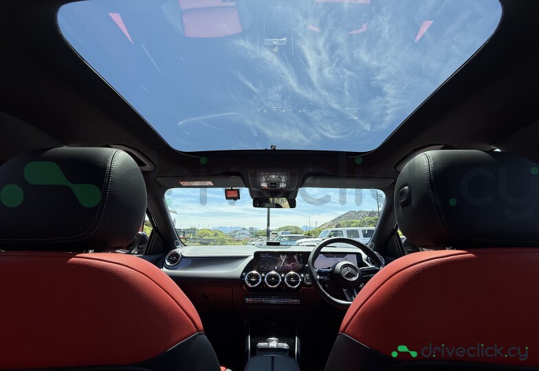 Mercedes GLA-class Black