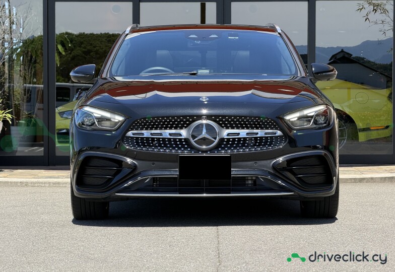 Mercedes GLA-class Black