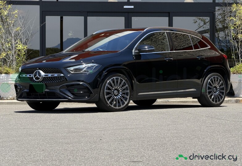 Mercedes GLA-class Black