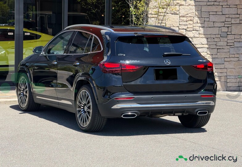 Mercedes GLA-class Black