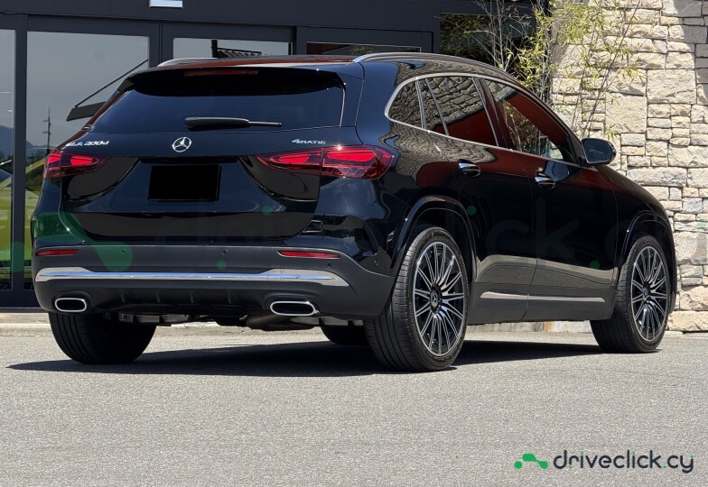 Mercedes GLA-class Black