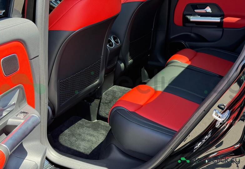 Mercedes GLA-class Black