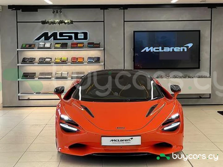 McLaren 750S Оранжевый