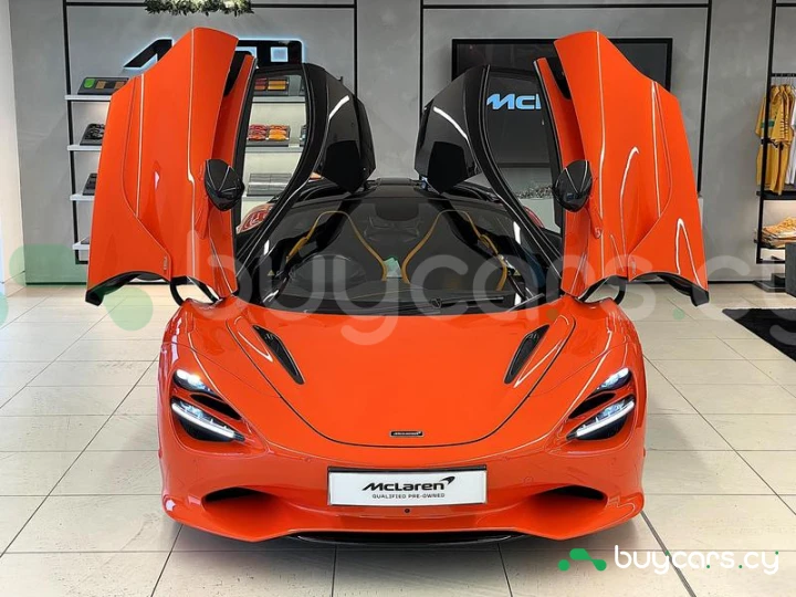 McLaren 750S Оранжевый