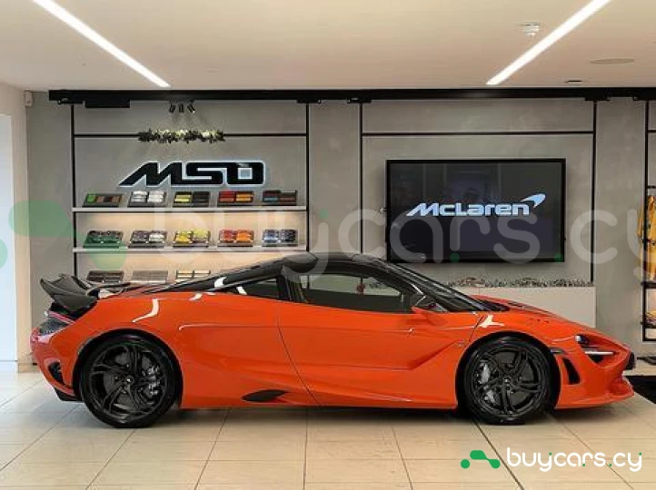 McLaren 750S Оранжевый