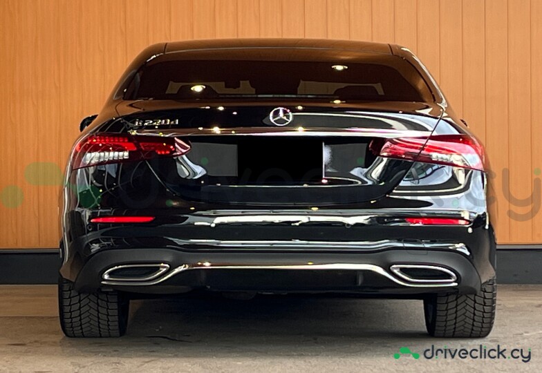 Mercedes E-class Черный