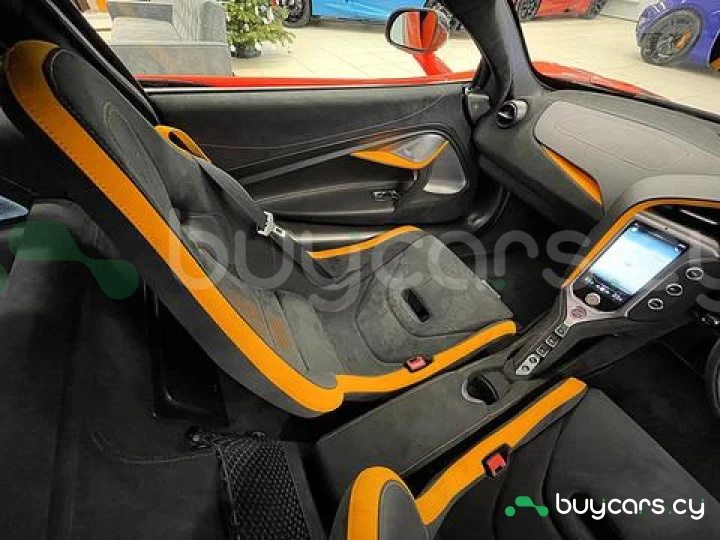 McLaren 750S Оранжевый