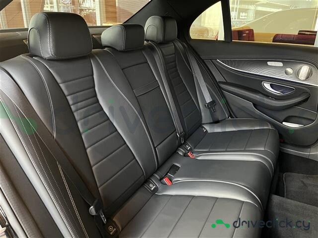Mercedes E-class Черный