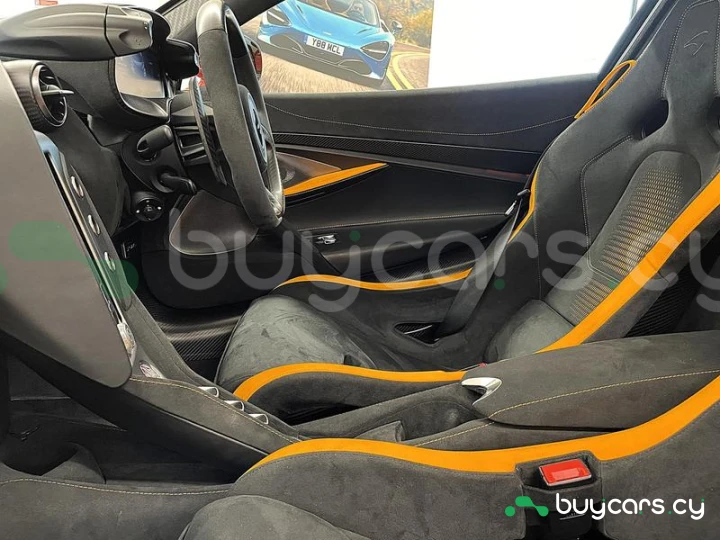 McLaren 750S Оранжевый