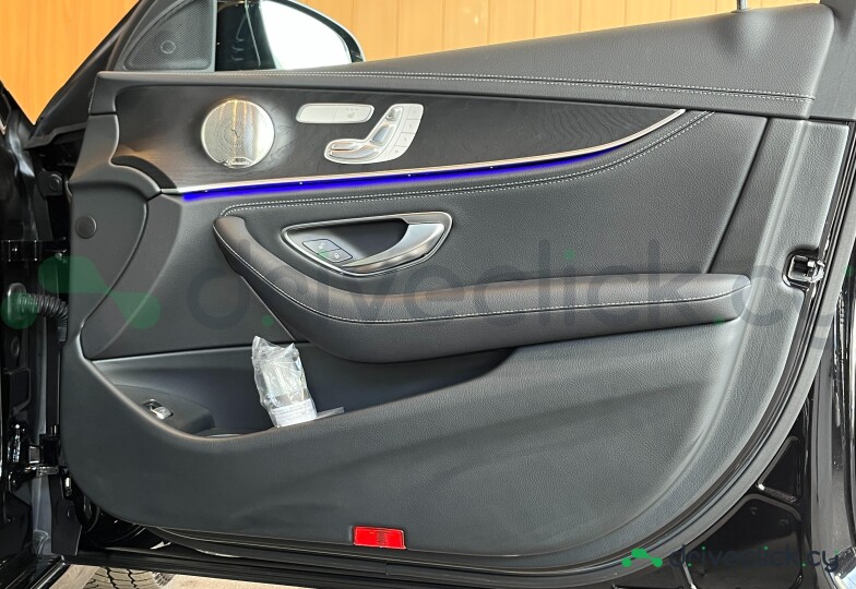 Mercedes E-class Черный