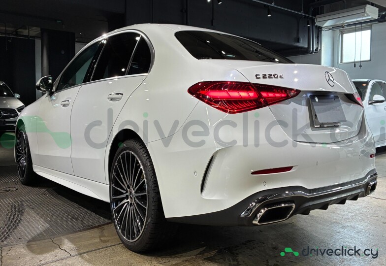 Mercedes C-class Белый