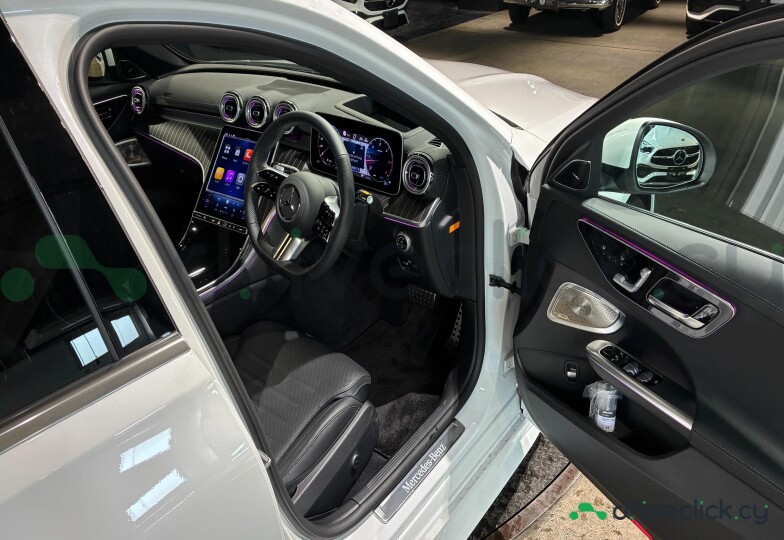 Mercedes C-class Белый